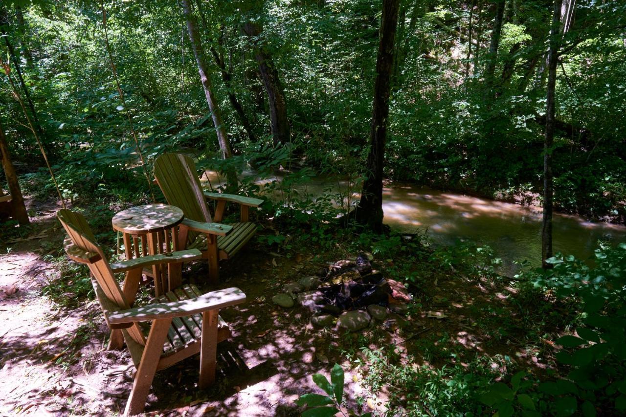Creekwalk Inn Bed And Breakfast With Cabins Cosby Exterior photo