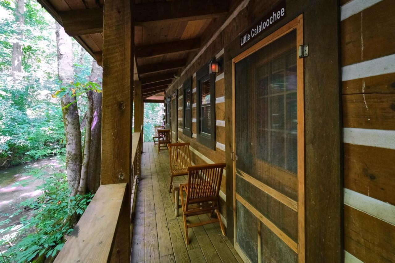 Creekwalk Inn Bed And Breakfast With Cabins Cosby Exterior photo