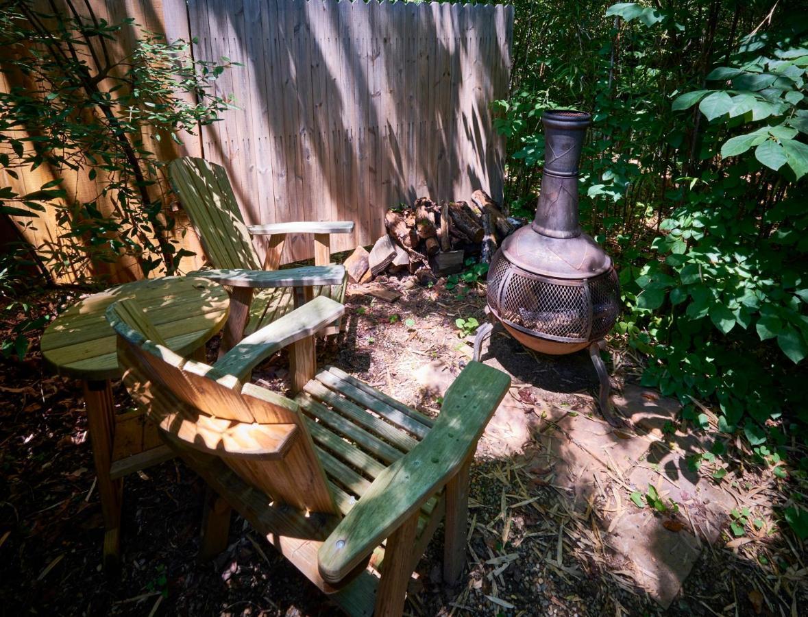 Creekwalk Inn Bed And Breakfast With Cabins Cosby Exterior photo